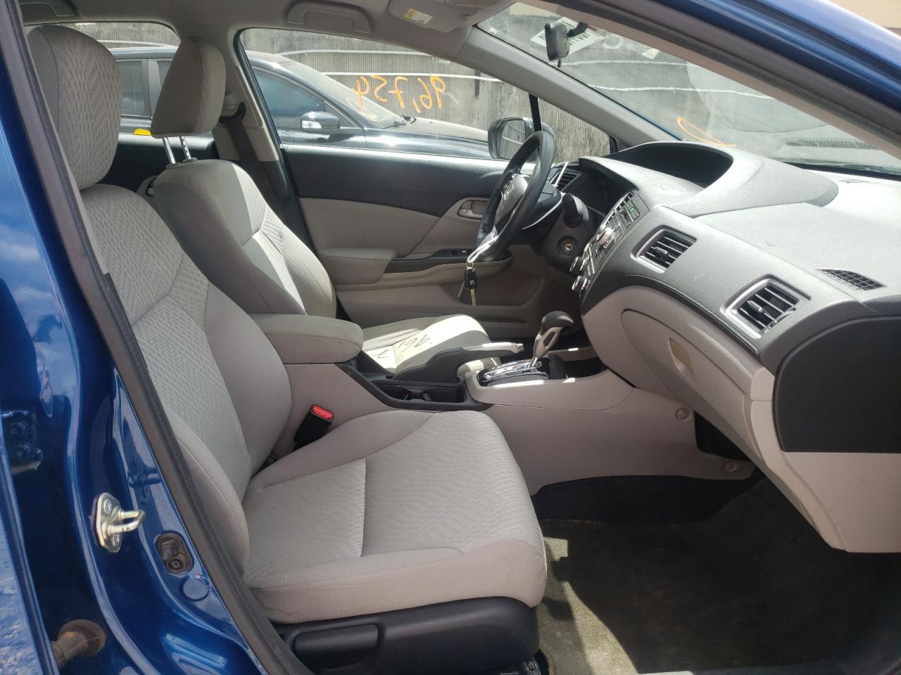 Photo 5 from auction – 2015 HONDA CIVIC LX with VIN 19XFB2F52FE024139