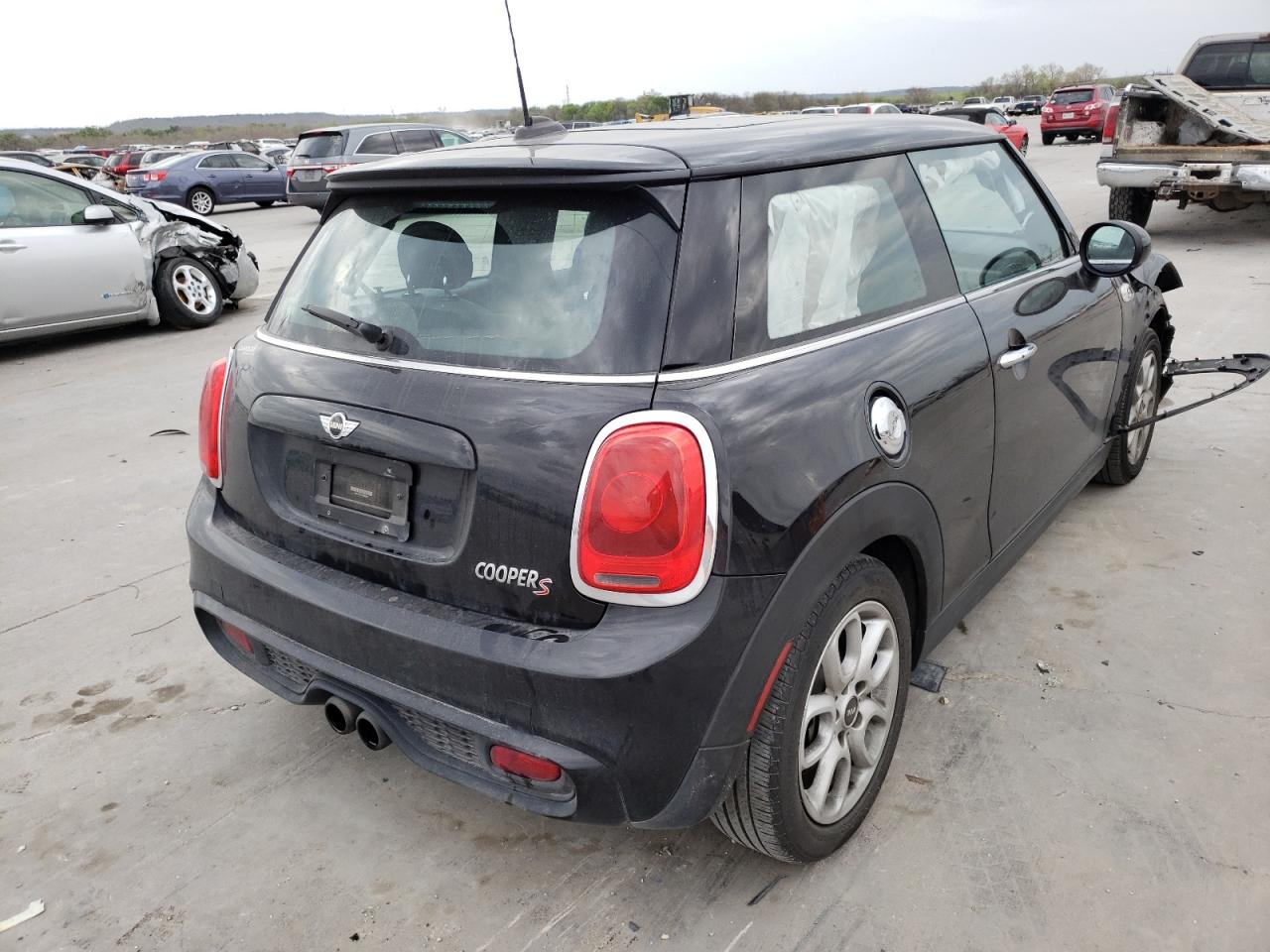 Photo 4 from auction – 2016 MINI COOPER S with VIN WMWXP7C57G3B49329