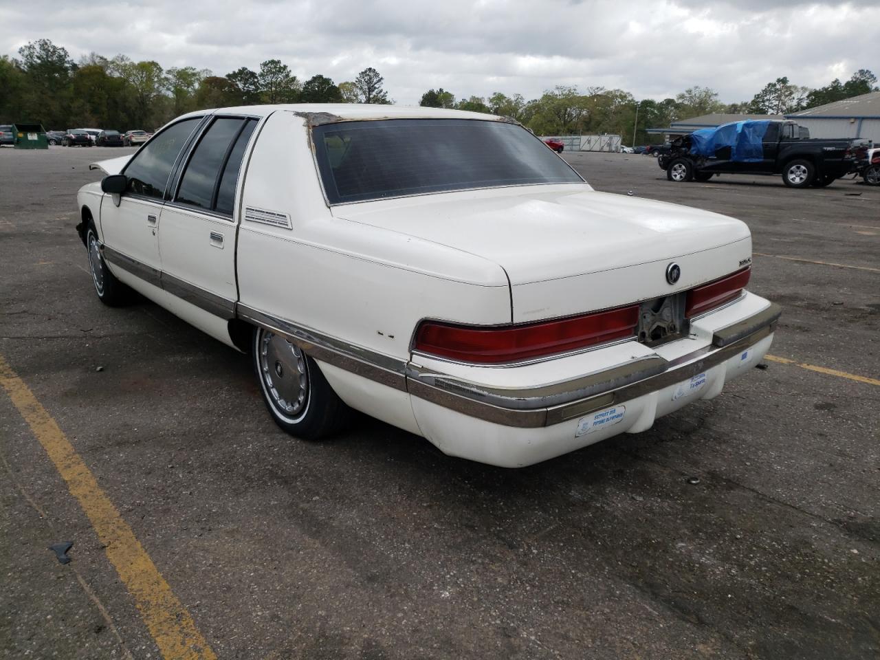 Photo 3 from auction – 1992 BUICK ROADMASTER with VIN 1G4BT5371NR470820