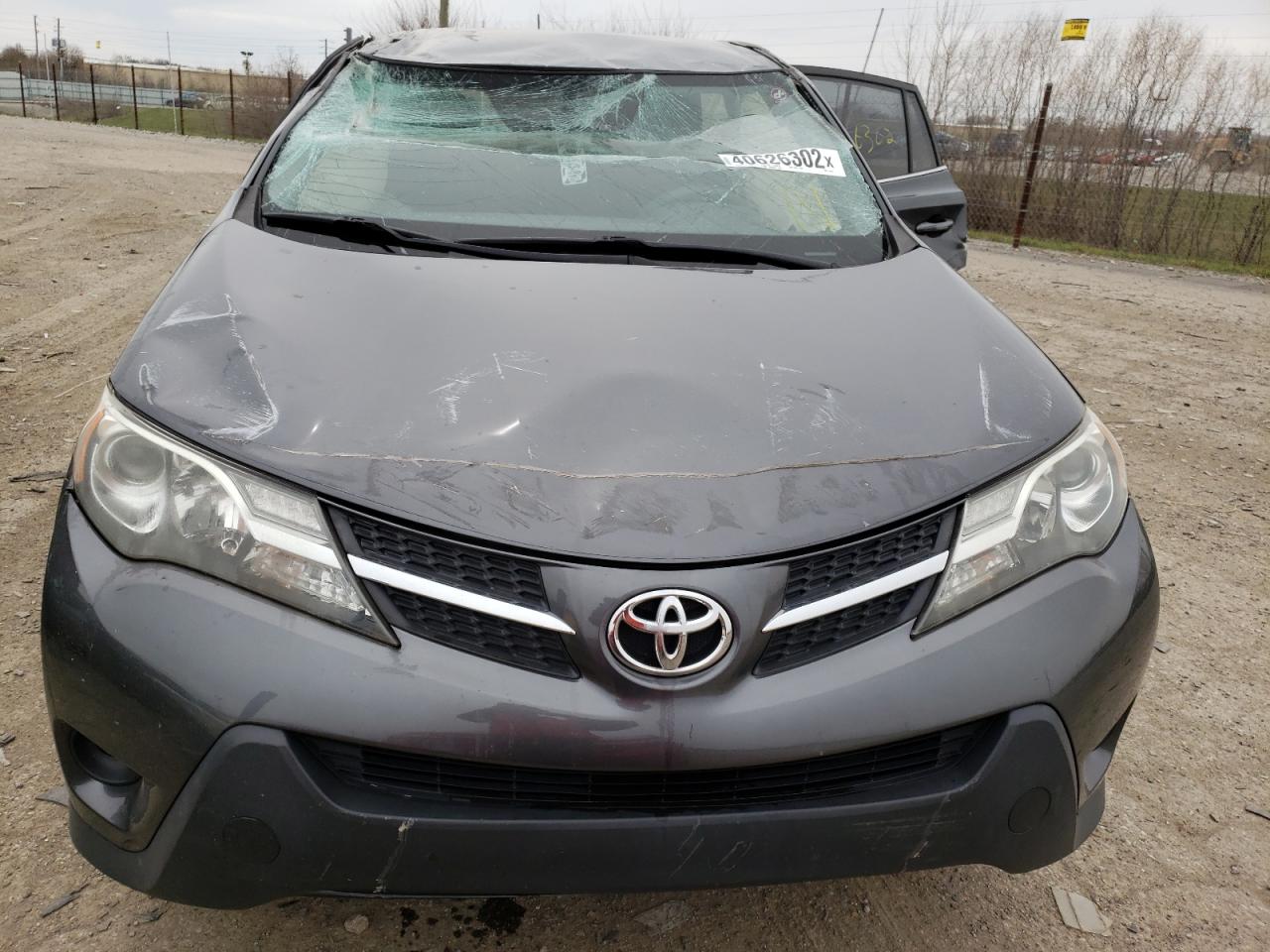 Photo 9 from auction – 2015 TOYOTA RAV4 LE with VIN JTMBFREV6FD114747