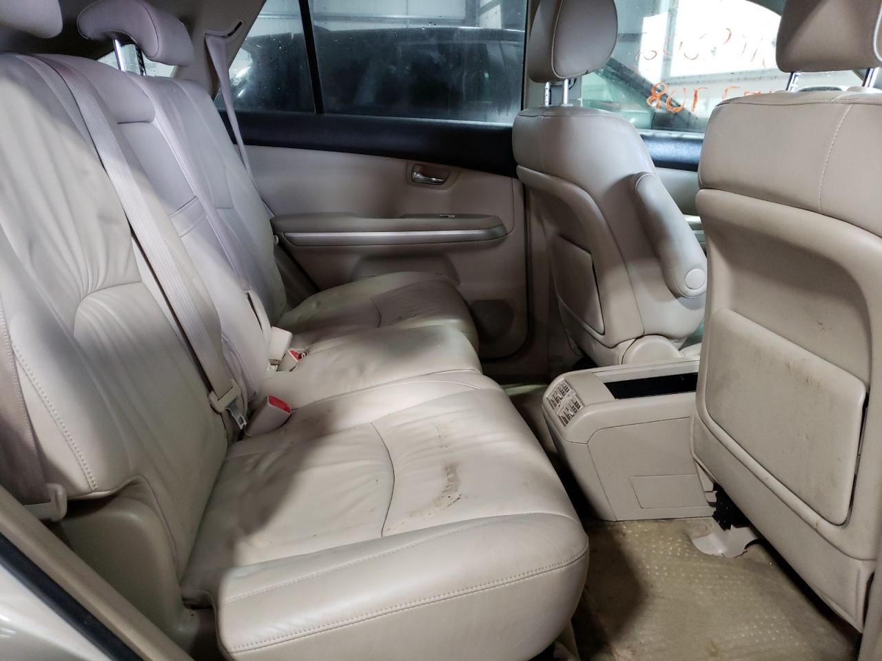 Photo 6 from auction – 2006 LEXUS RX 400 with VIN JTJHW31U260037254