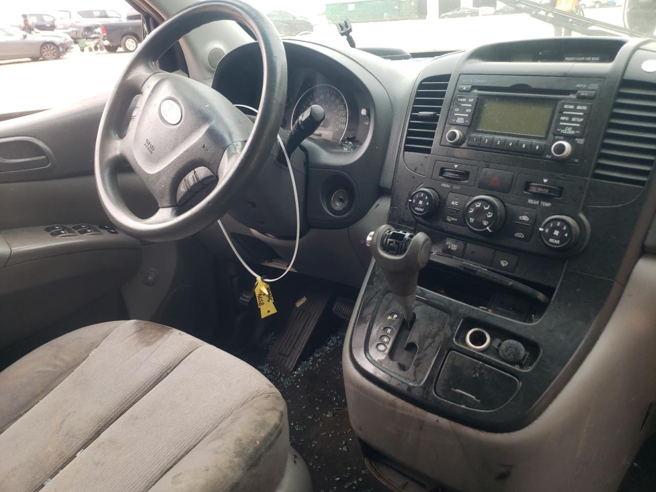 Photo 9 from auction – 2012 KIA SEDONA LX with VIN KNDMG4C79C6458263