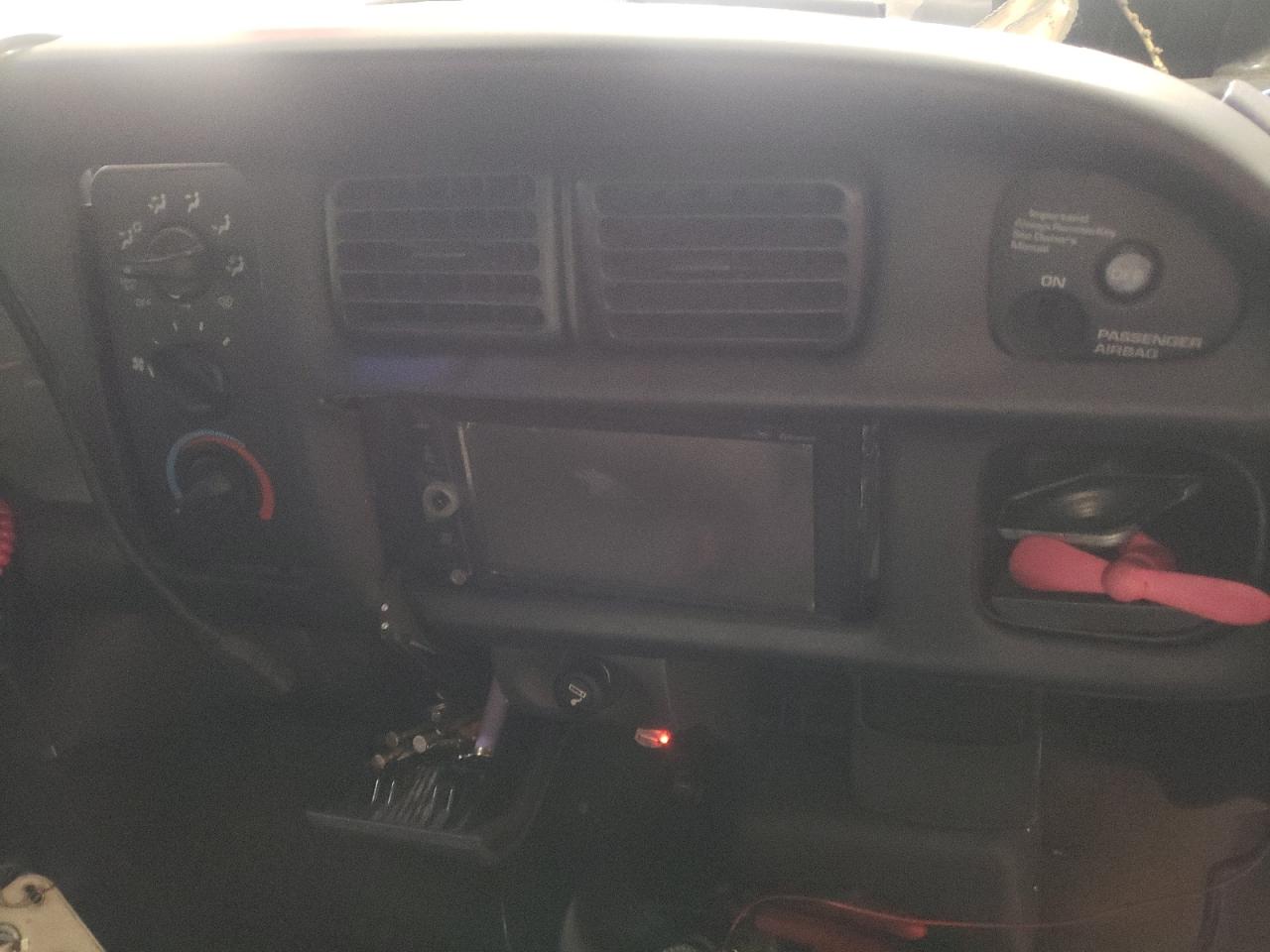 Photo 9 from auction – 2001 DODGE RAM 1500 with VIN 1B7HC16X71S683258