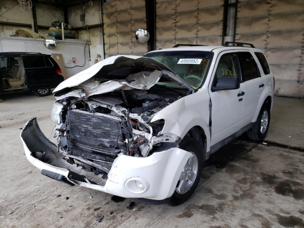 Photo 2 from auction – 2010 FORD ESCAPE XLT with VIN 1FMCU9DG5AKB63662