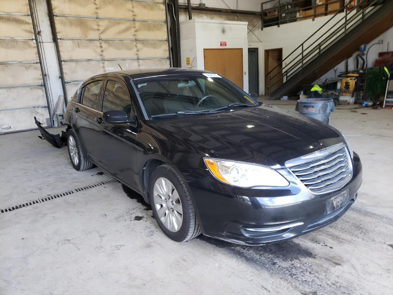CHRYSLER 200 LX 2013 with VIN 1C3CCBAB8DN647260 - Photo from auction