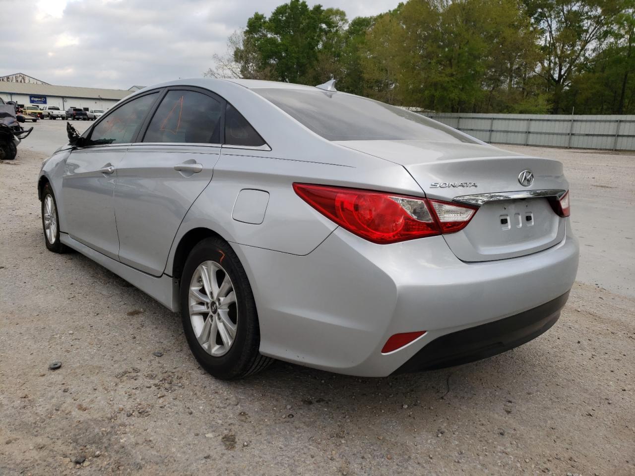 Photo 3 from auction – 2014 HYUNDAI SONATA GLS with VIN 5NPEB4AC9EH906528