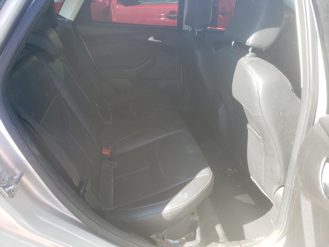 صورة رقم 6 من المزاد - 2015 FORD FOCUS SE مع VIN 1FADP3K25FL318688