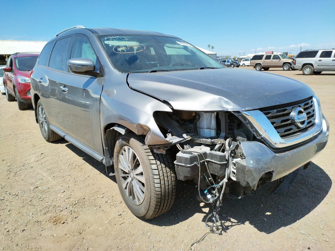 NISSAN PATHFINDER 2017 with VIN 5N1DR2MN7HC668537 - Photo from auction