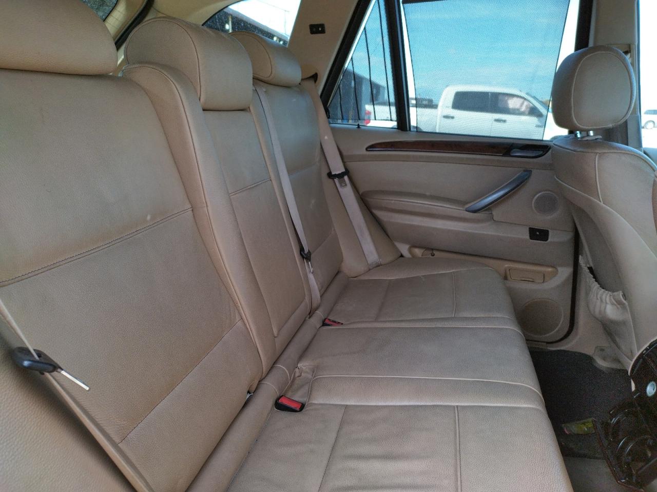 Photo 6 from auction – 2006 BMW X5 3.0I with VIN 5UXFA13546LY46903