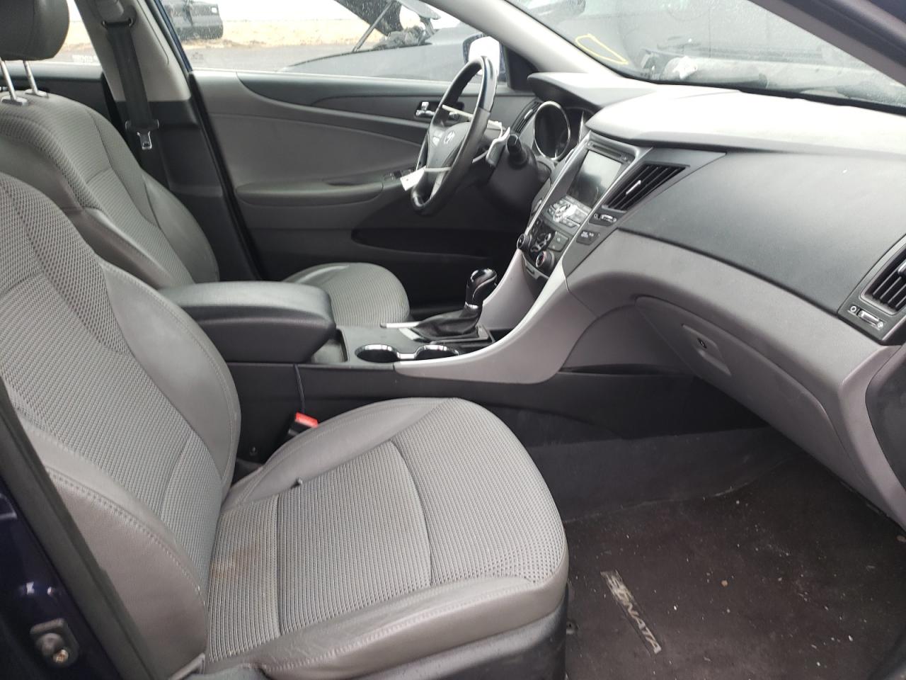 Photo 5 from auction – 2012 HYUNDAI SONATA SE with VIN 5NPEC4AC6CH363066