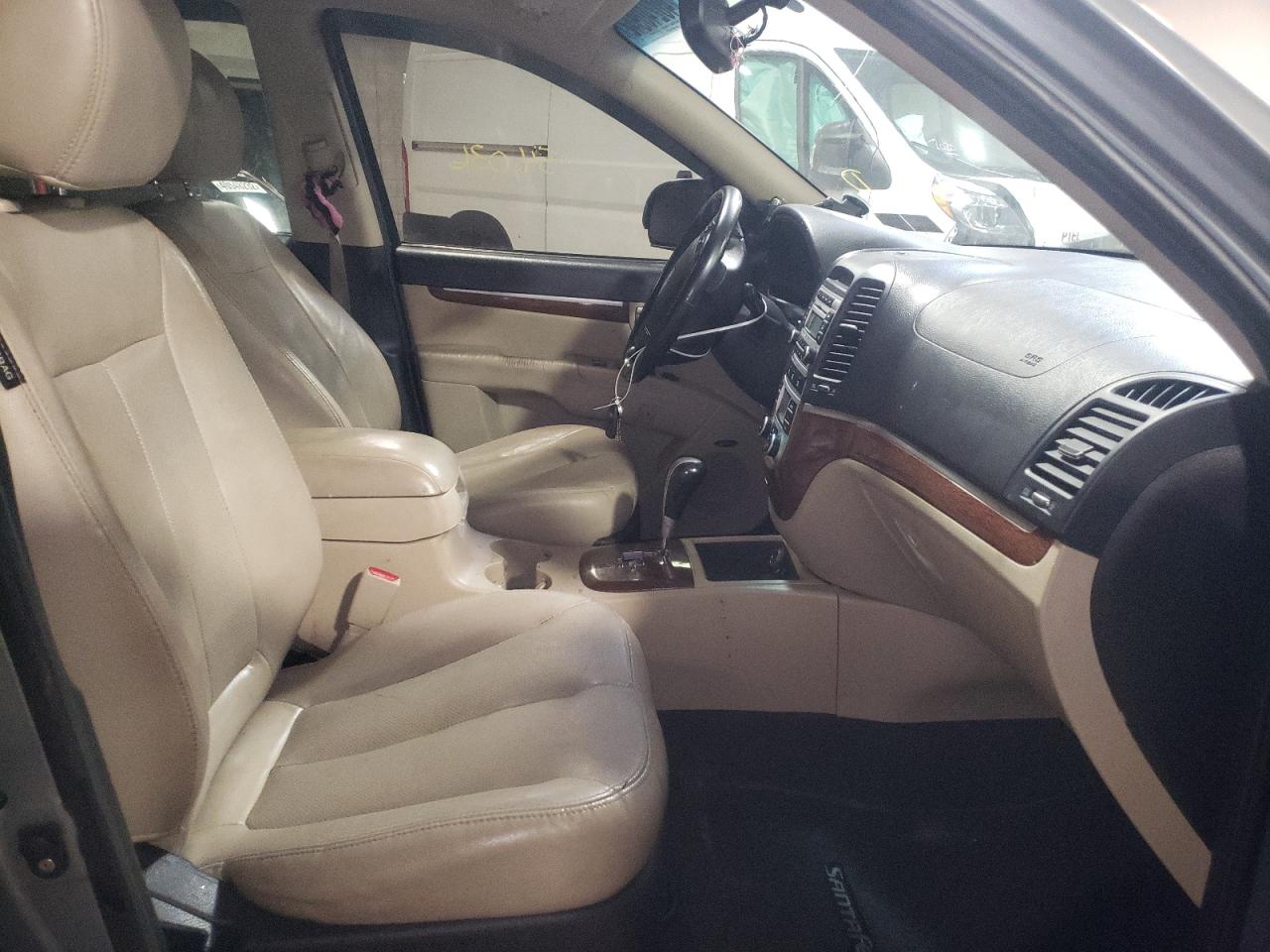 Photo 5 from auction – 2008 HYUNDAI SANTA FE with VIN 5NMSH73E68H159652