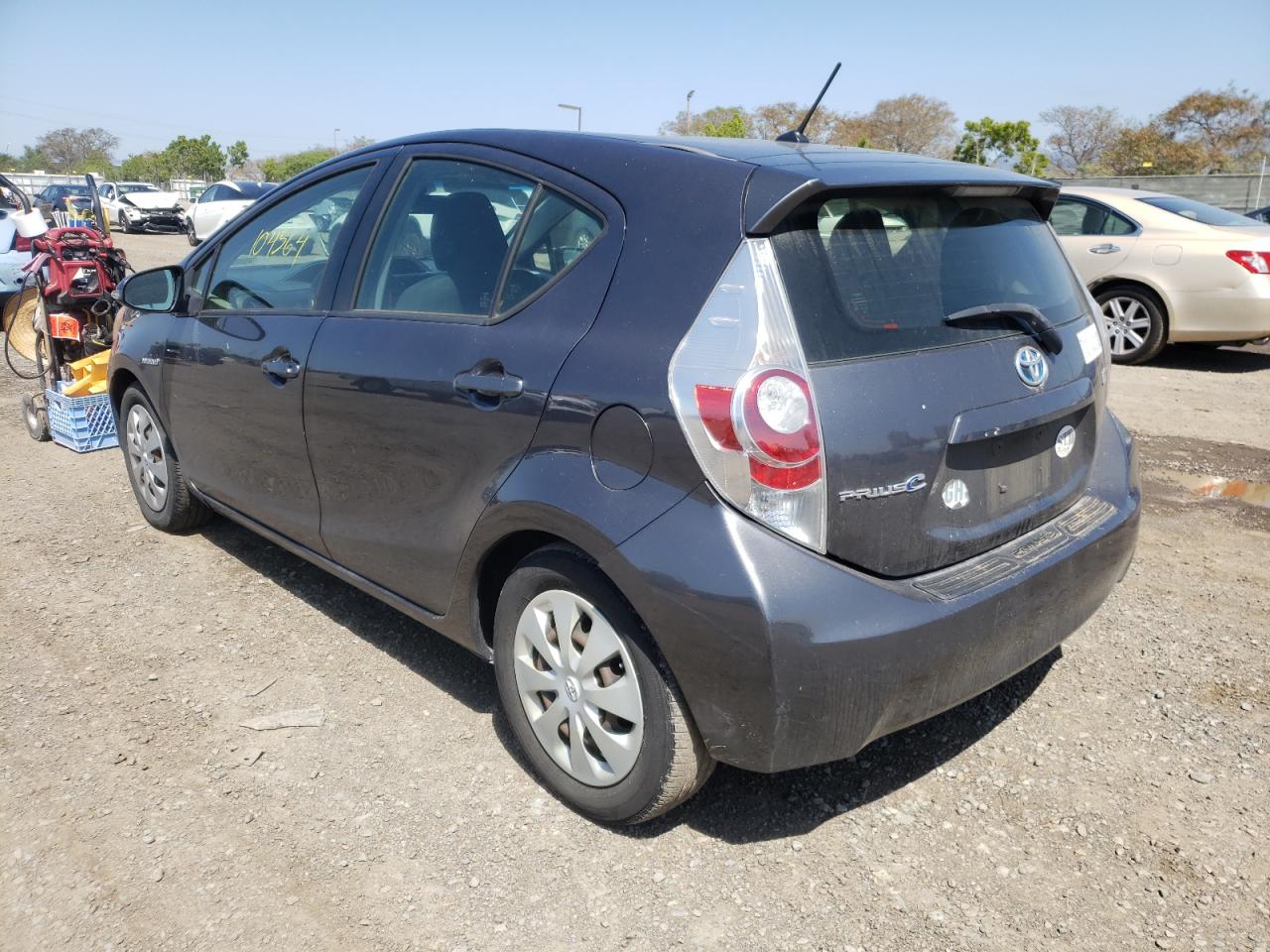 Photo 3 from auction – 2012 TOYOTA PRIUS C with VIN JTDKDTB34C1504166