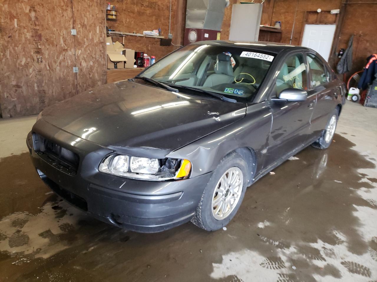 Photo 2 from auction – 2005 VOLVO S60 with VIN YV1RS612252438903