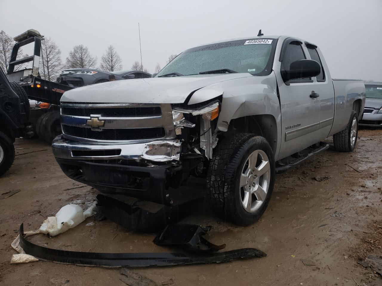 Photo 2 from auction – 2011 CHEVROLET SILVERADO with VIN 1GCRKSE01BZ408124