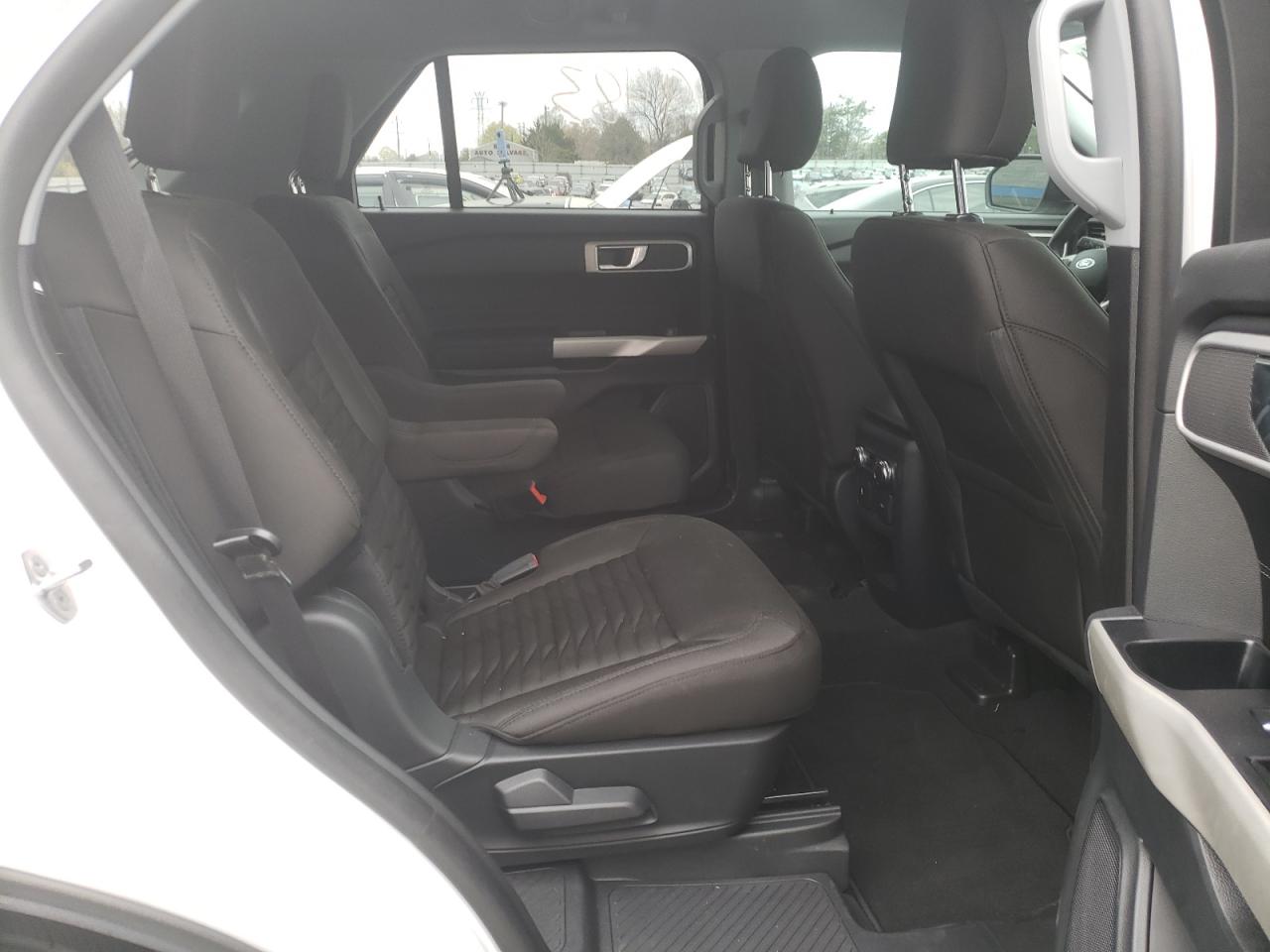 Photo 6 from auction – 2021 FORD EXPLORER X with VIN 1FMSK7DH6MGA55833