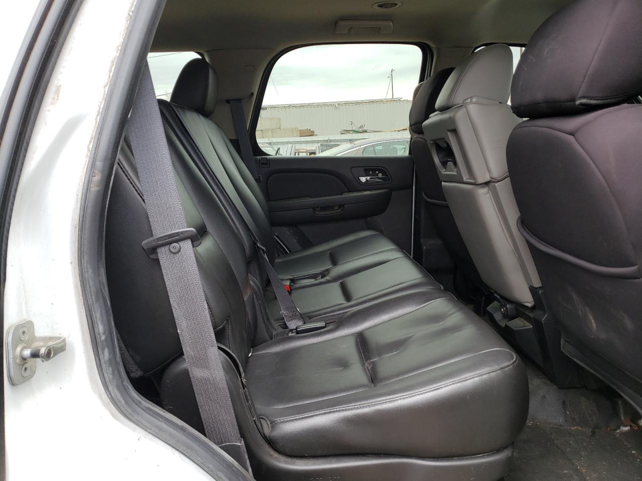 Photo 6 from auction – 2011 CHEVROLET TAHOE POLI with VIN 1GNLC2E06BR132467