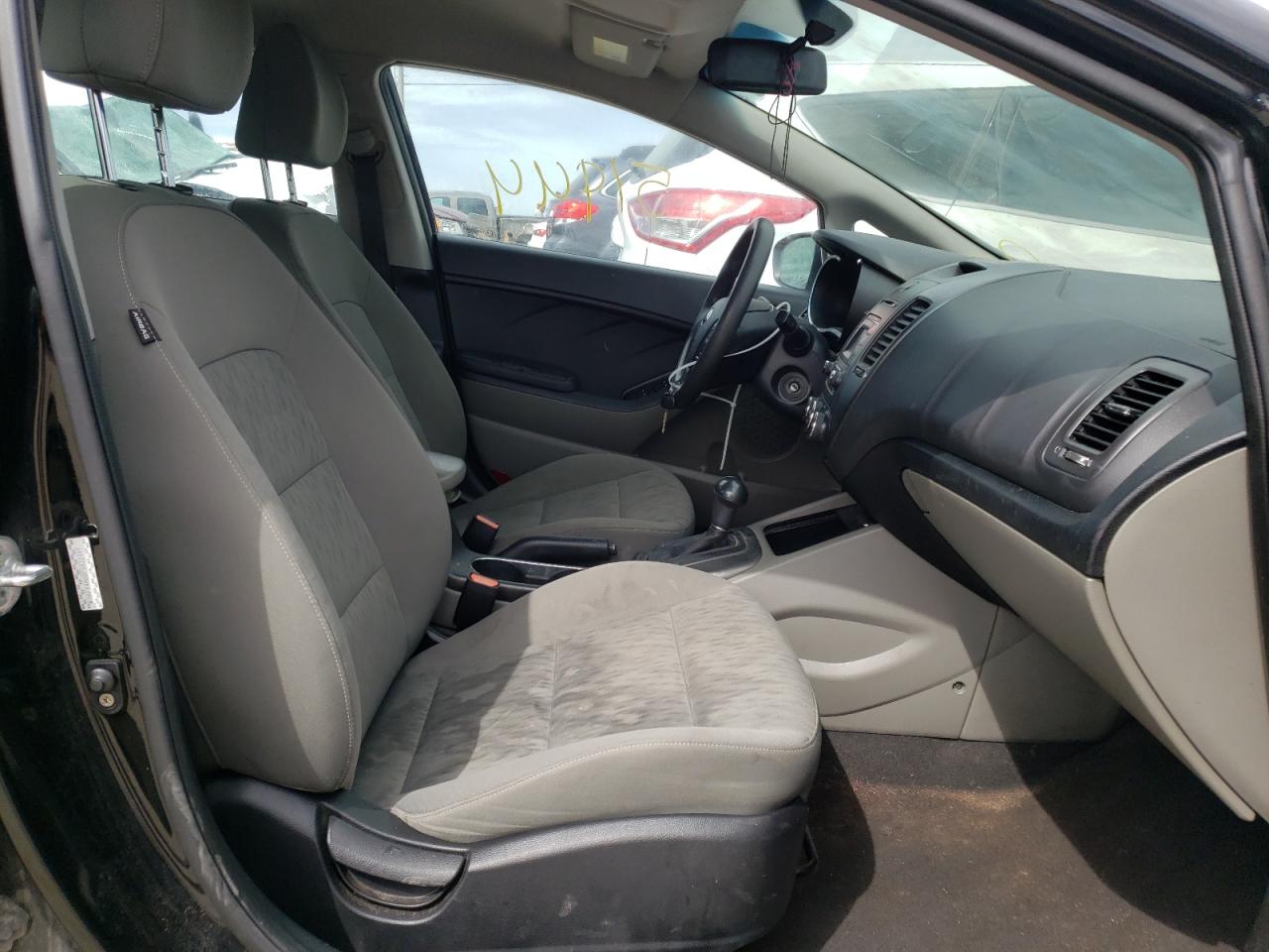 Photo 5 from auction – 2015 KIA FORTE LX with VIN KNAFK4A68F5431449