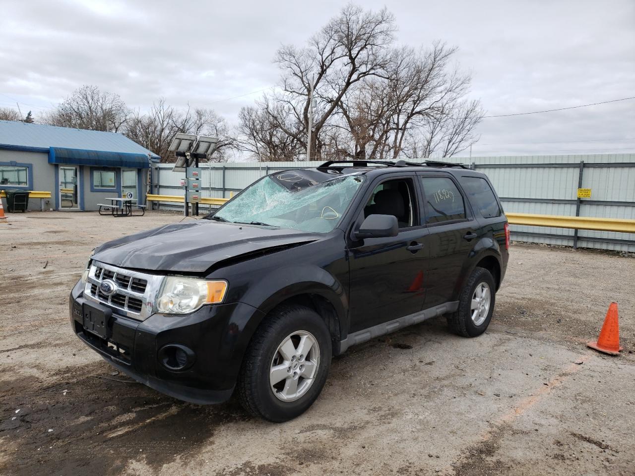 Photo 2 from auction – 2009 FORD ESCAPE XLS with VIN 1FMCU02709KC20943