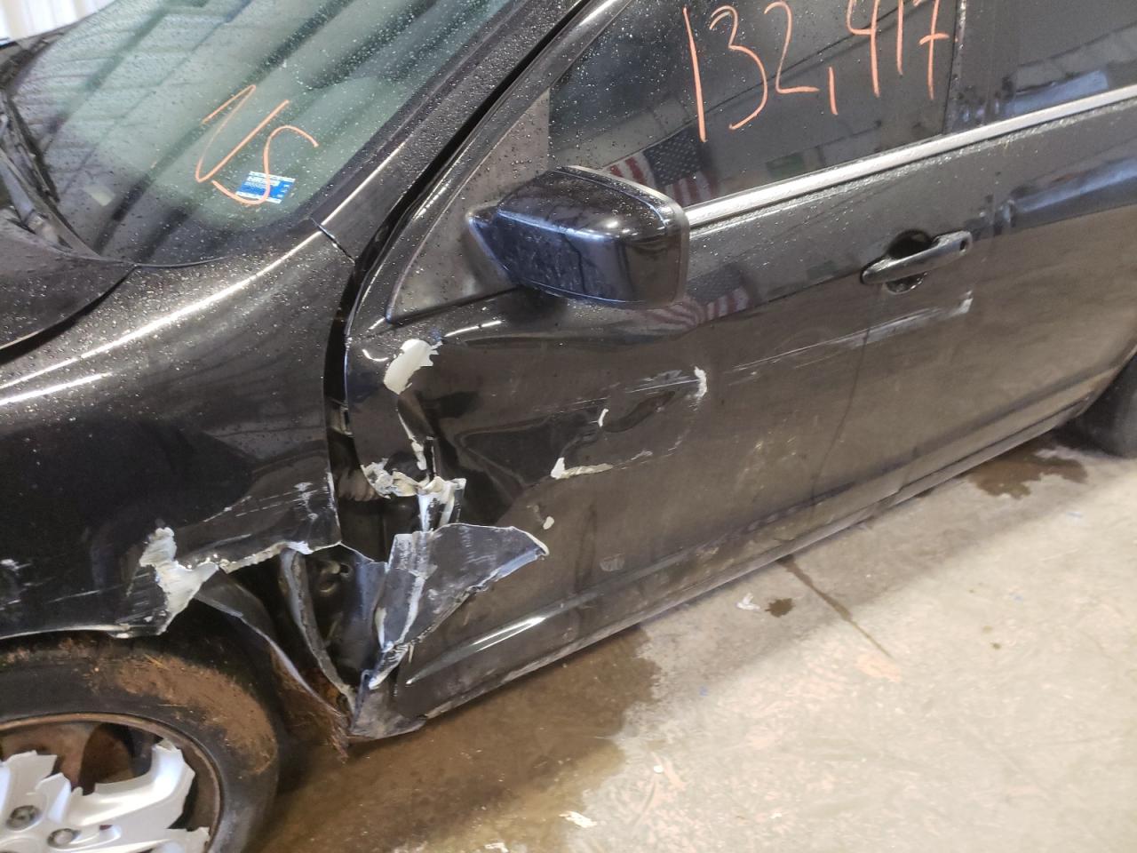Photo 10 from auction – 2011 FORD FUSION SE with VIN 3FAHP0HA4BR160838