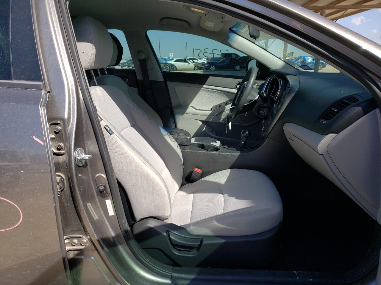 Photo 5 from auction – 2014 KIA OPTIMA LX with VIN 5XXGM4A7XEG331941