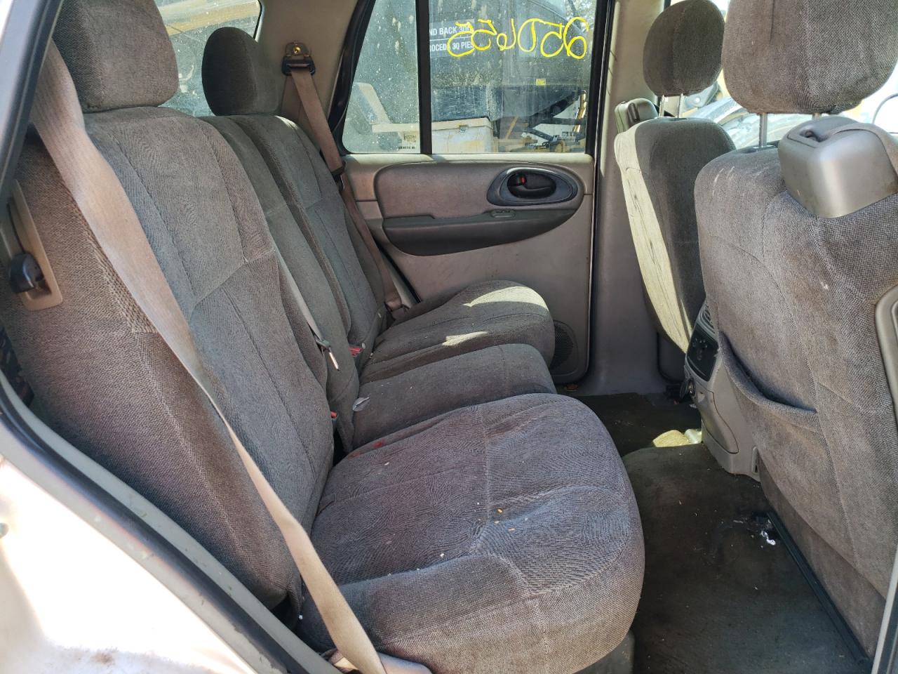 Photo 6 from auction – 2004 CHEVROLET TRAILBLAZE with VIN 1GNDS13S542417632