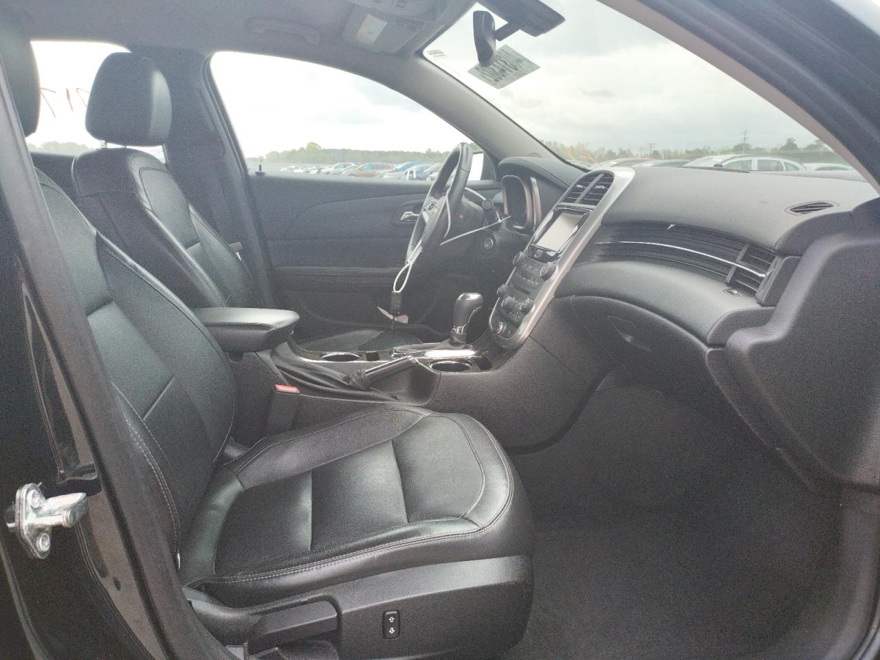 Photo 5 from auction – 2015 CHEVROLET MALIBU 2LT with VIN 1G11D5SL5FF273396