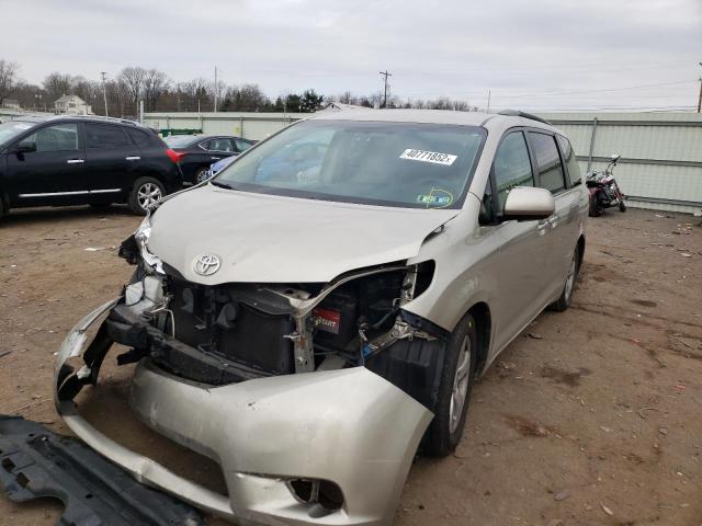 Photo 2 from auction – 2015 TOYOTA SIENNA LE with VIN 5TDKK3DC7FS604689