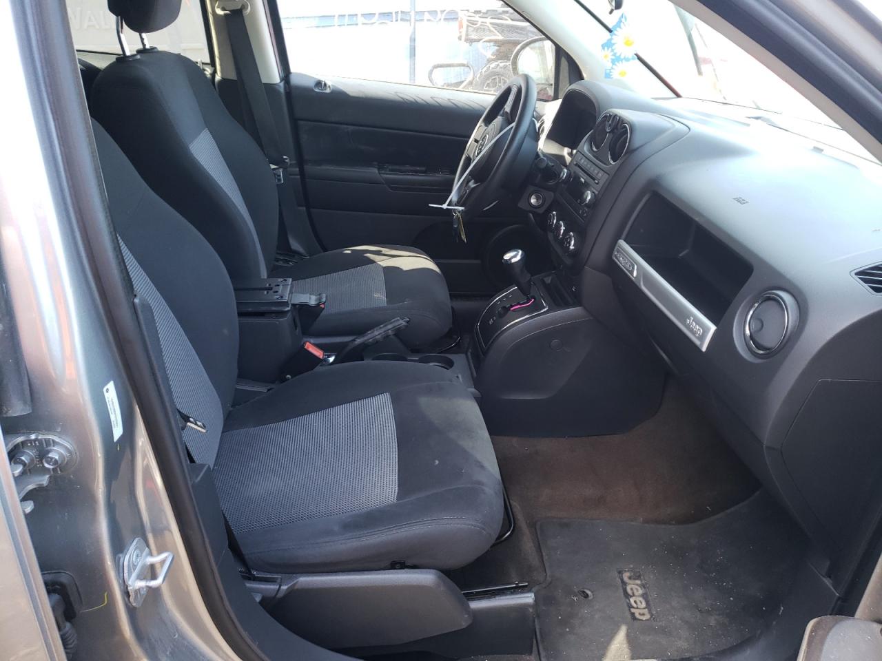 Photo 5 from auction – 2014 JEEP COMPASS SP with VIN 1C4NJDBB9ED926891