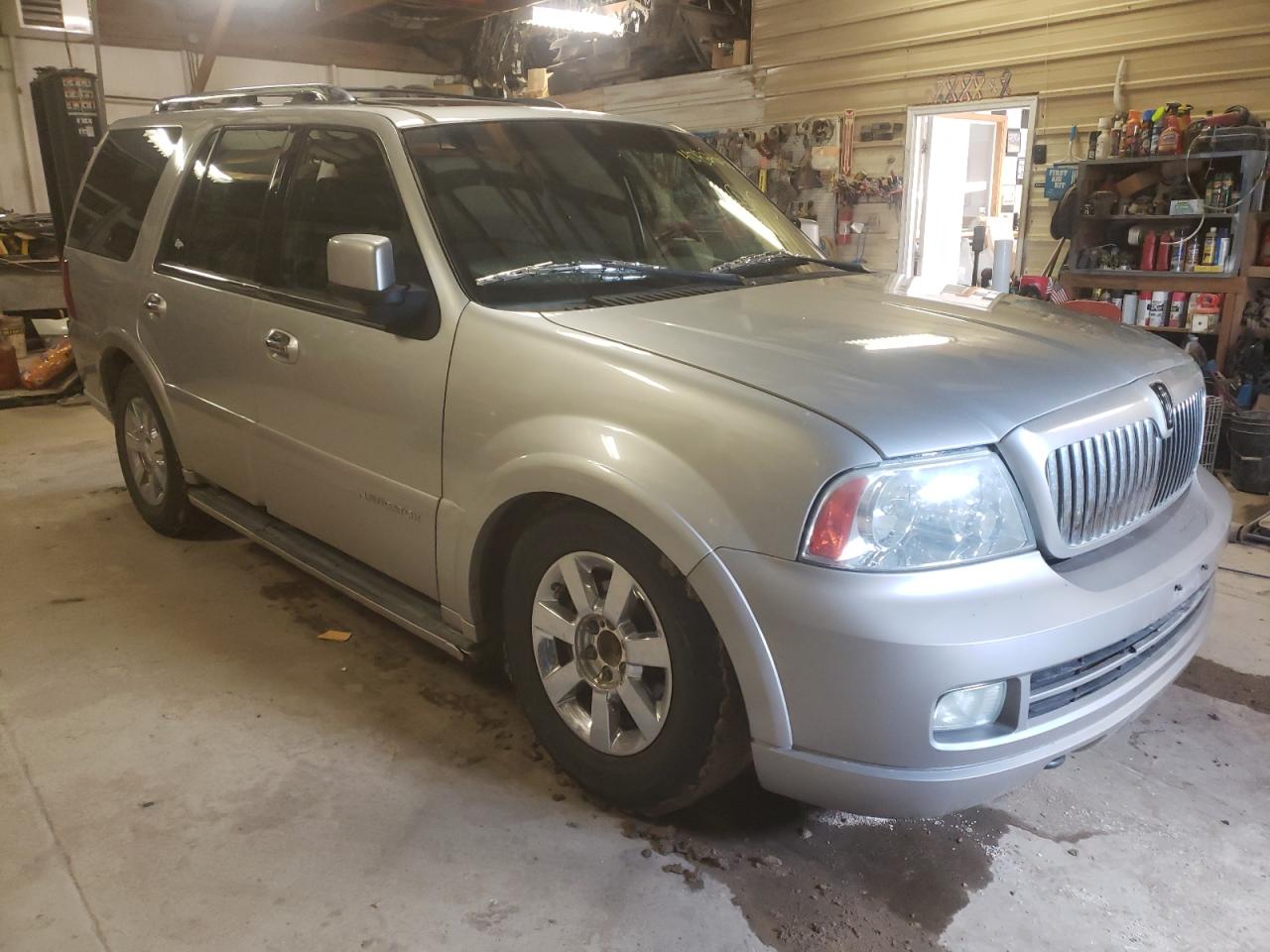 LINCOLN NAVIGATOR 2006 with VIN 5LMFU28506LJ20665 - Photo from auction