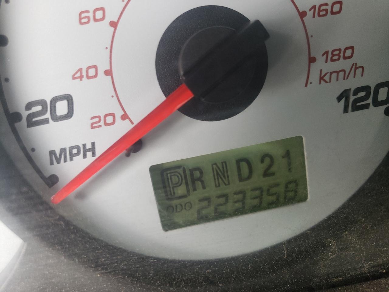 Photo 8 from auction – 2002 FORD ESCAPE XLT with VIN 1FMYU04162KC92542