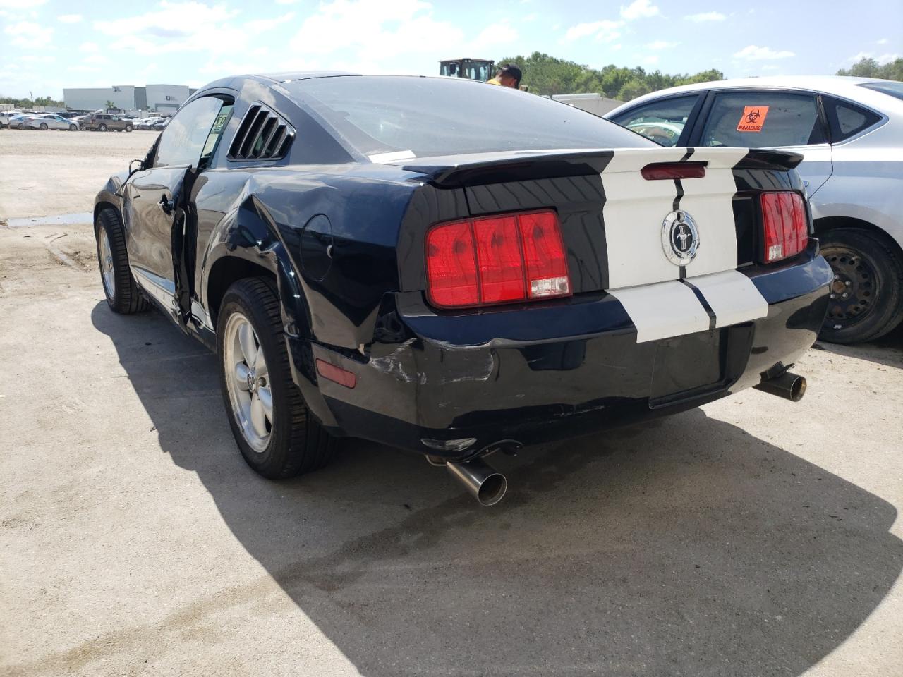 Photo 20 from auction – 2007 FORD MUSTANG with VIN 1ZVFT80N375322234