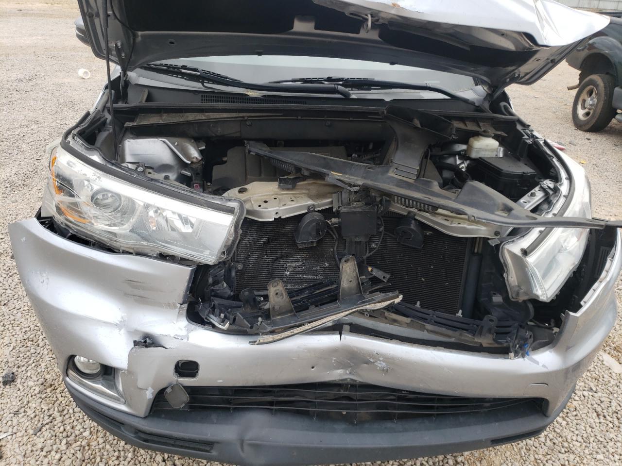 صورة رقم 7 من المزاد - 2015 TOYOTA HIGHLANDER مع VIN 5TDYKRFH7FS074911