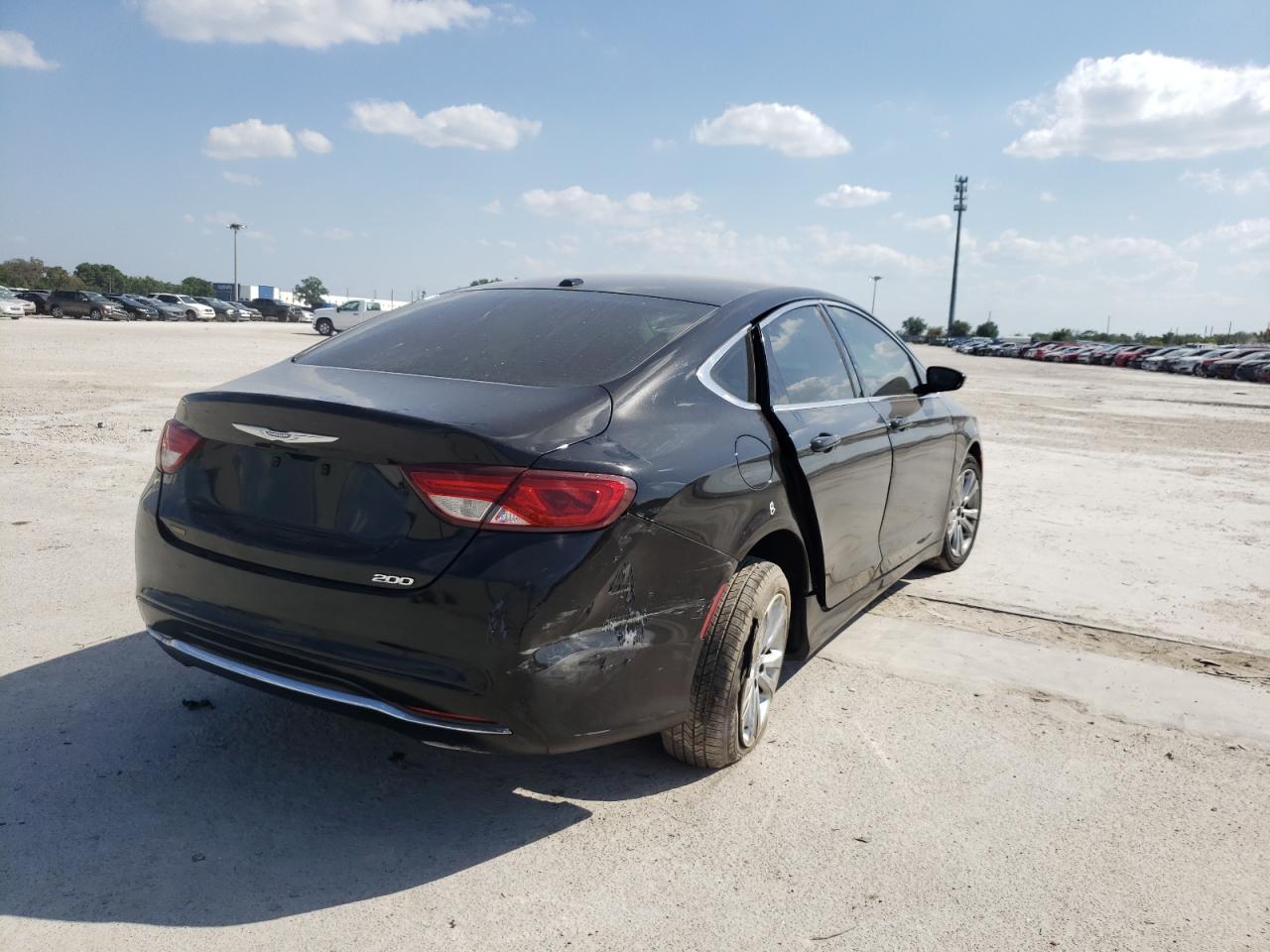 Photo 4 from auction – 2016 CHRYSLER 200 LIMITE with VIN 1C3CCCAB8GN110768