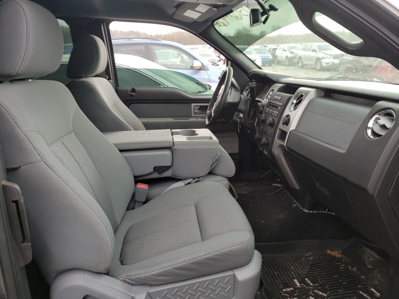 Photo 5 from auction – 2011 FORD F150 SUPER with VIN 1FTFX1EF3BFD41451