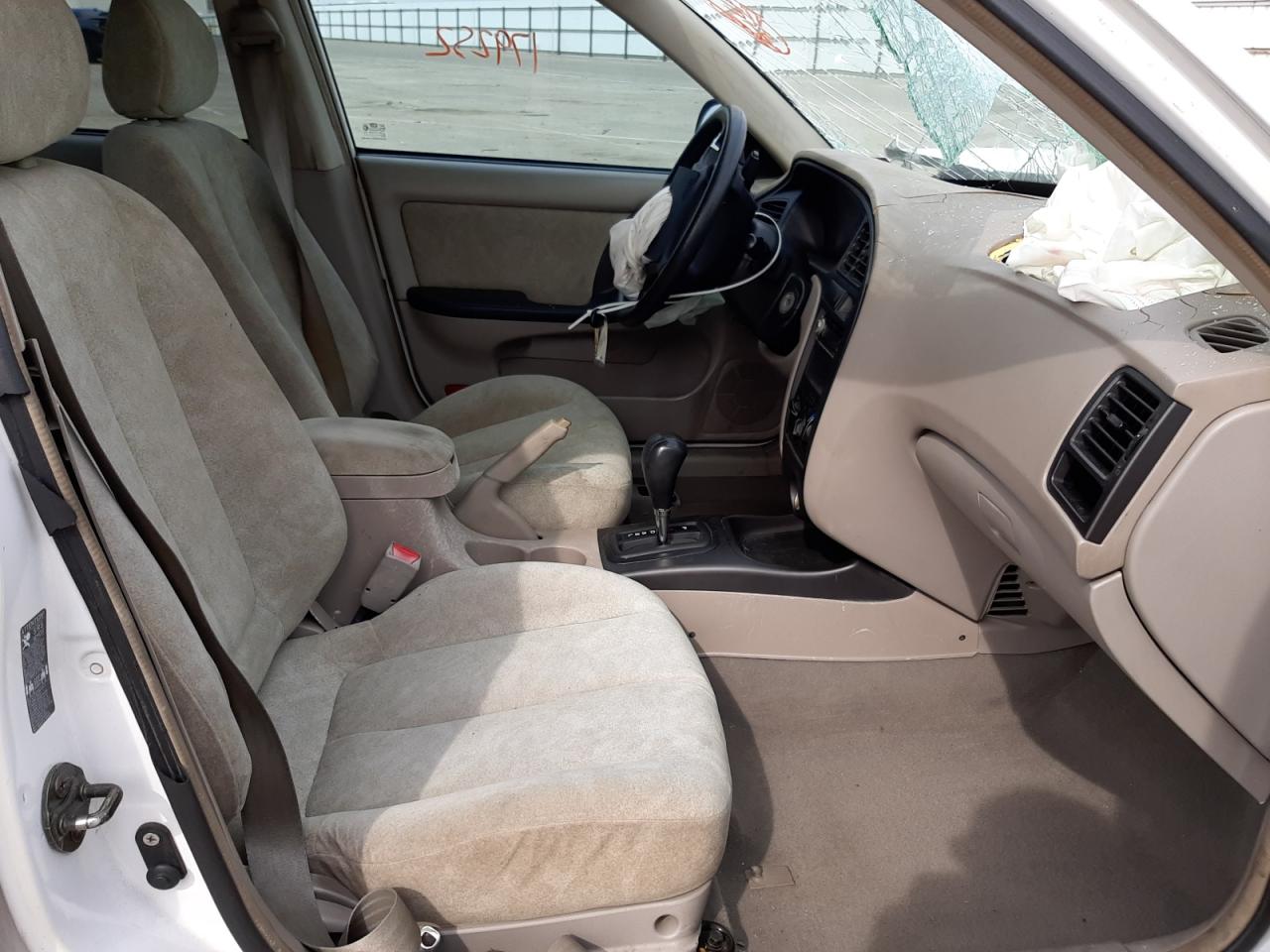 Photo 5 from auction – 2003 HYUNDAI ELANTRA GL with VIN KMHDN45D93U472289