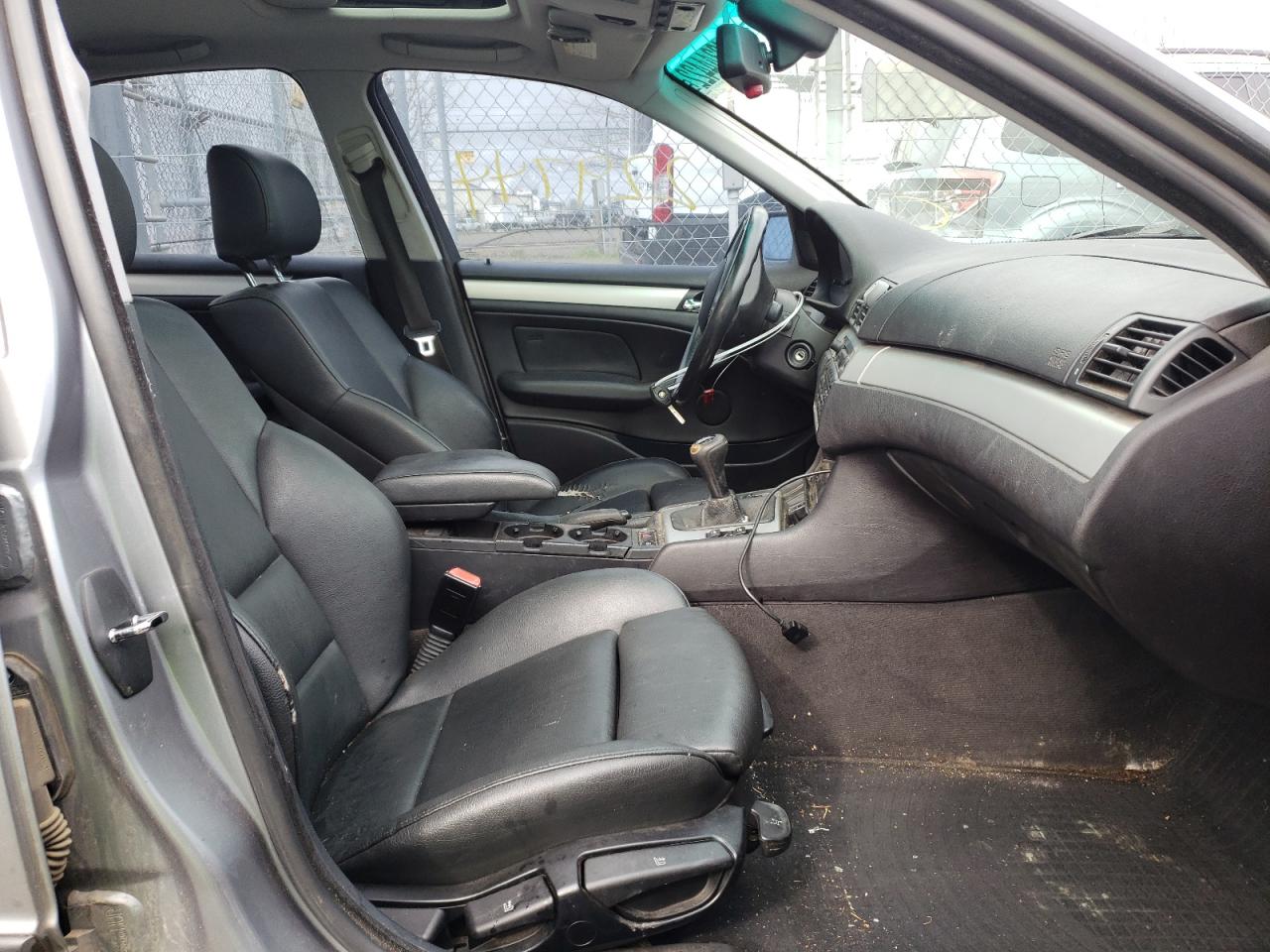 Photo 5 from auction – 2004 BMW 325 I with VIN WBAET37474NH05460