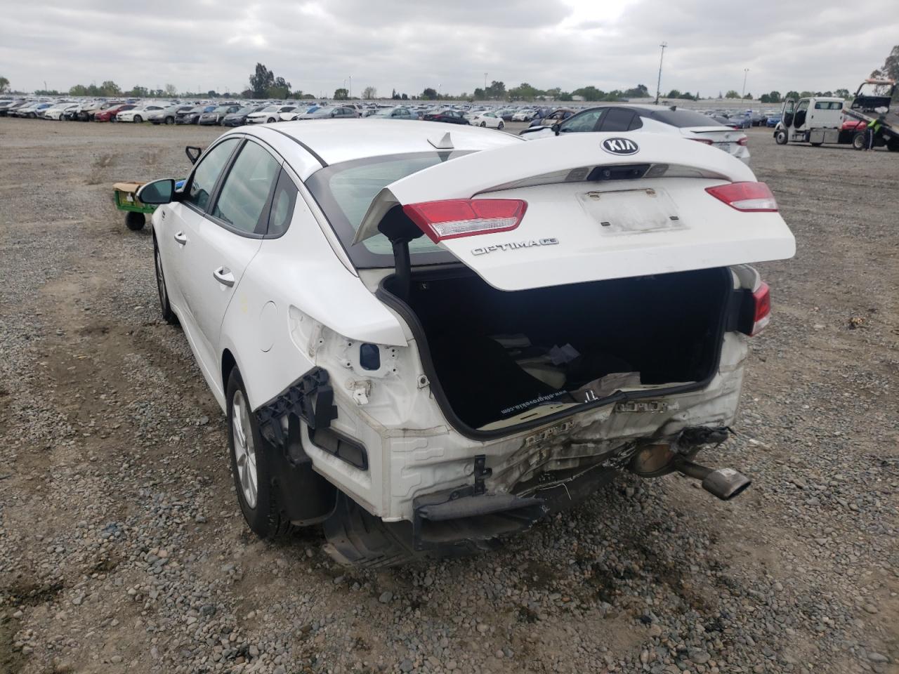 Photo 3 from auction – 2016 KIA OPTIMA LX with VIN KNAGT4L34G5105864