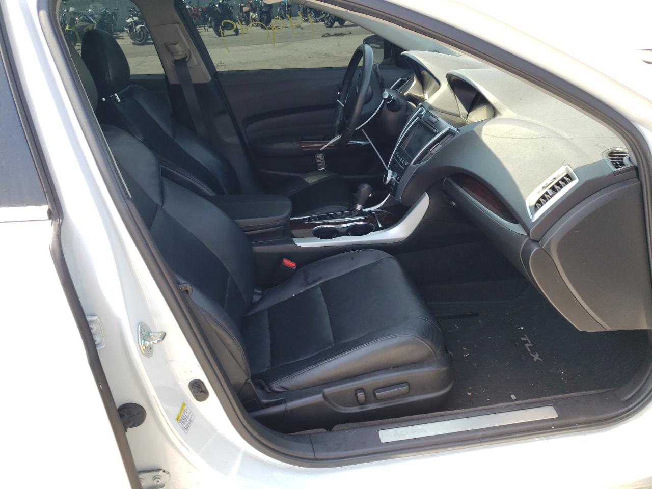 Photo 5 from auction – 2015 ACURA TLX TECH with VIN 19UUB1F54FA017862