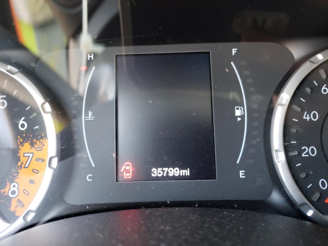 Photo 8 from auction – 2018 JEEP RENEGADE S with VIN ZACCJBAB6JPH85366