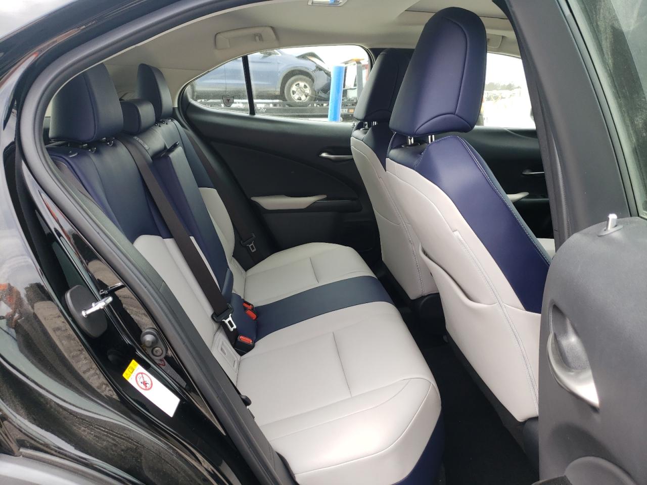 Photo 6 from auction – 2019 LEXUS UX 200 with VIN JTHY3JBH0K2001514
