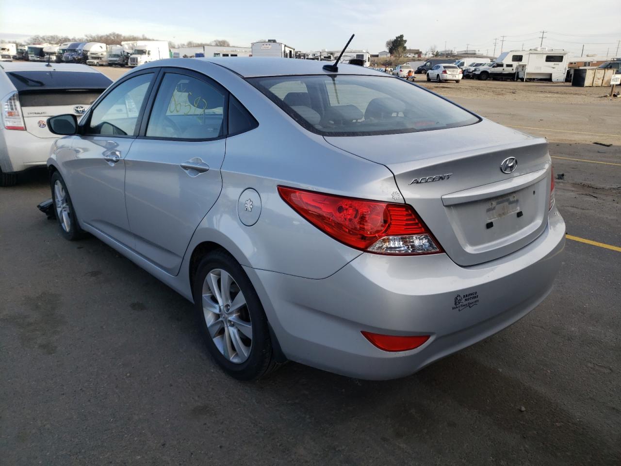 Photo 3 from auction – 2013 HYUNDAI ACCENT GLS with VIN KMHCU4AE5DU577295