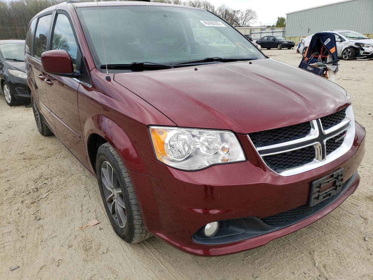 DODGE GRAND CARA 2017 with VIN 2C4RDGCG6HR790922 - Photo from auction