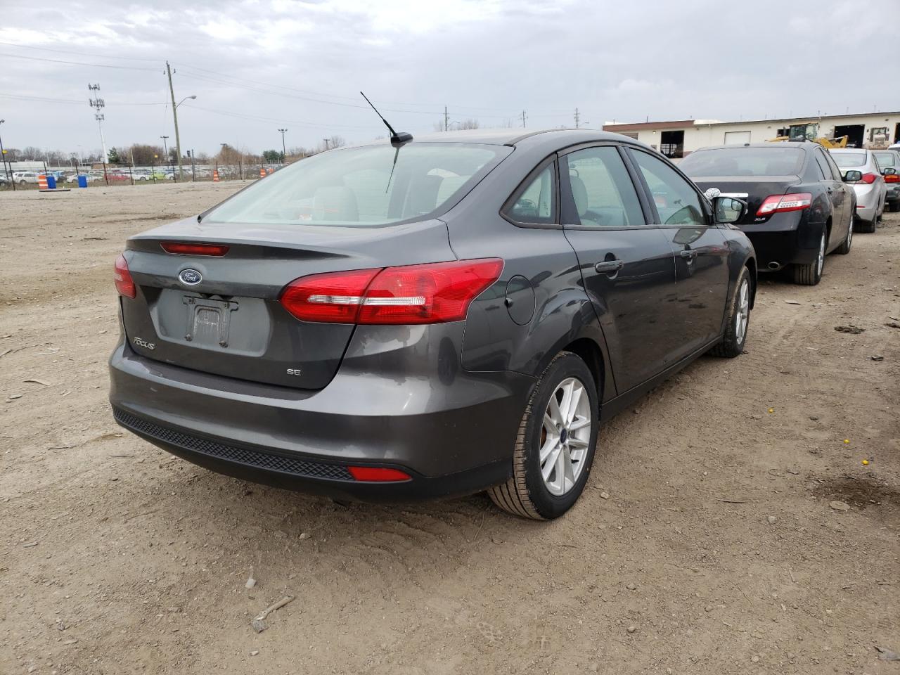 Photo 4 from auction – 2017 FORD FOCUS SE with VIN 1FADP3F20HL264312