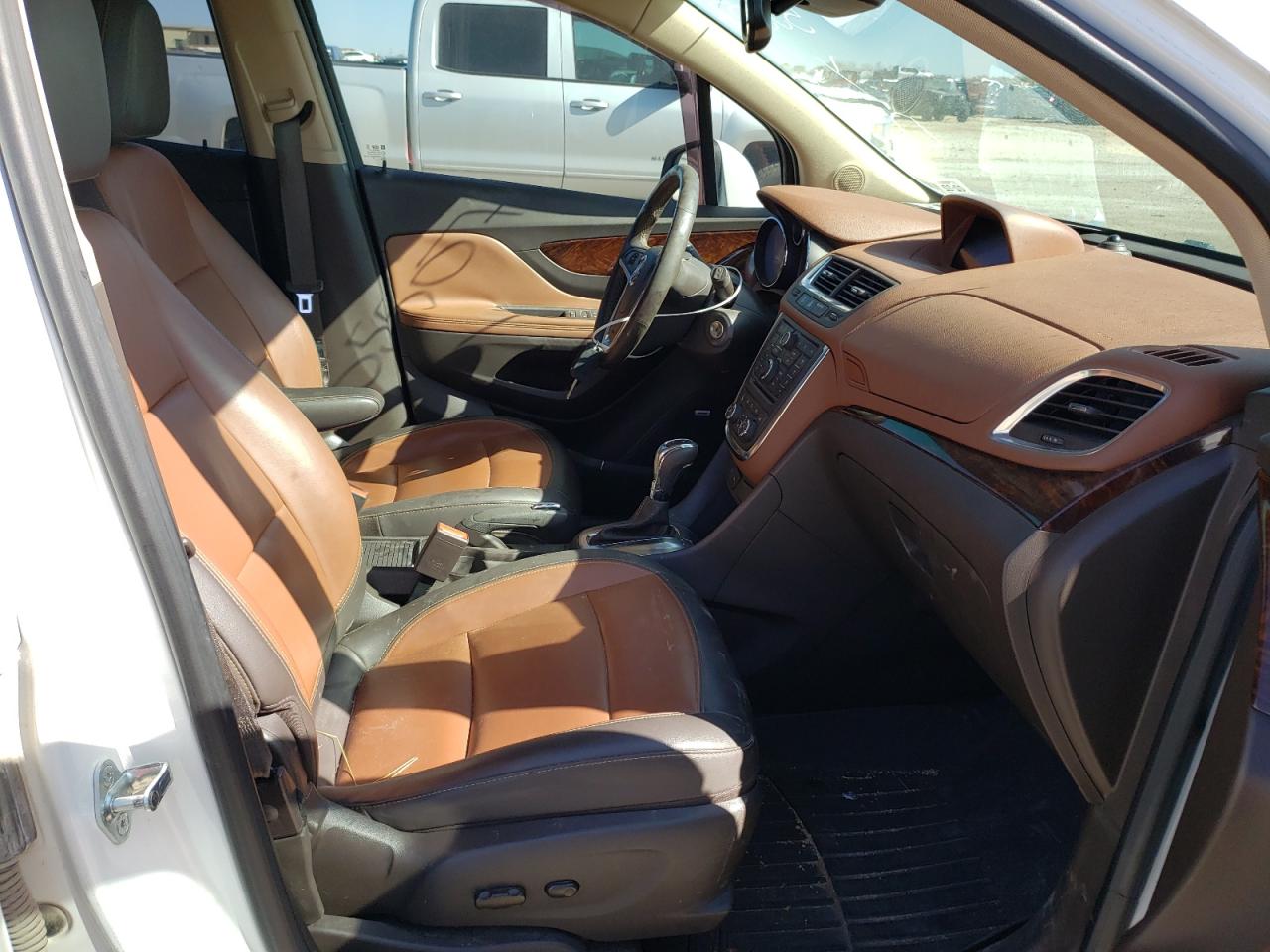 Photo 5 from auction – 2016 BUICK ENCORE PRE with VIN KL4CJDSB2GB588752