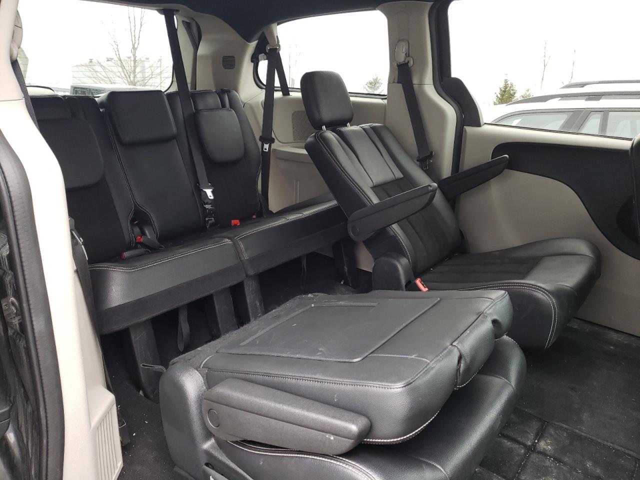 Photo 6 from auction – 2019 DODGE GRAND CARA with VIN 2C4RDGBG9KR803431