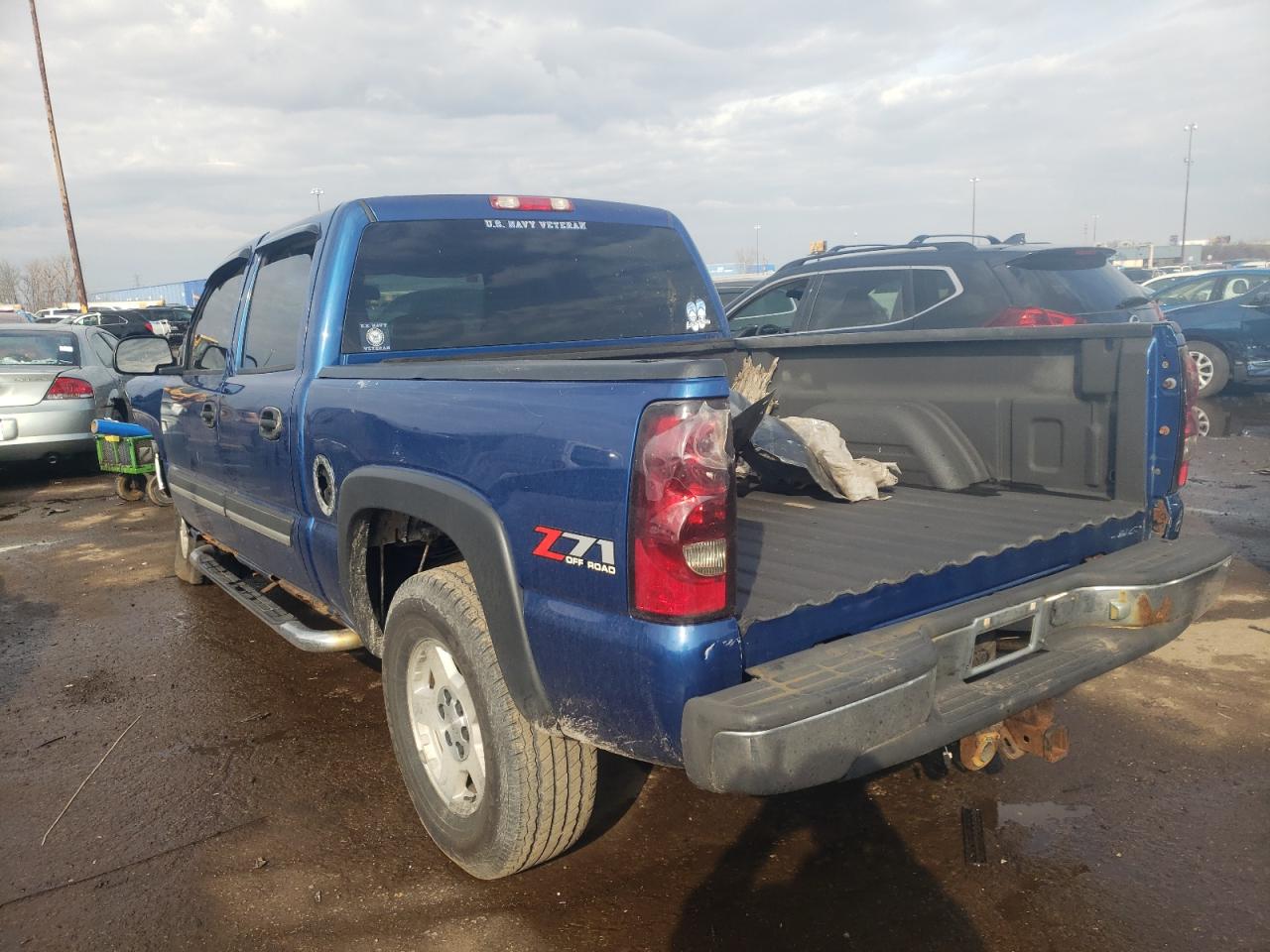 Photo 3 from auction – 2004 CHEVROLET SILVERADO with VIN 2GCEK13T441379428