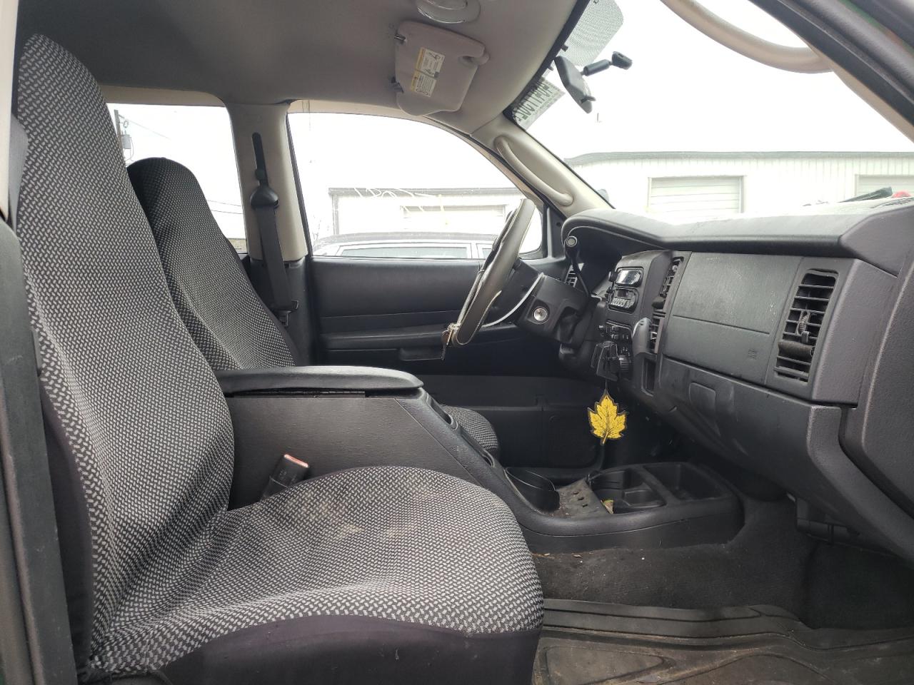 Photo 5 from auction – 2003 DODGE DURANGO SP with VIN 1D4HS38N83F595120