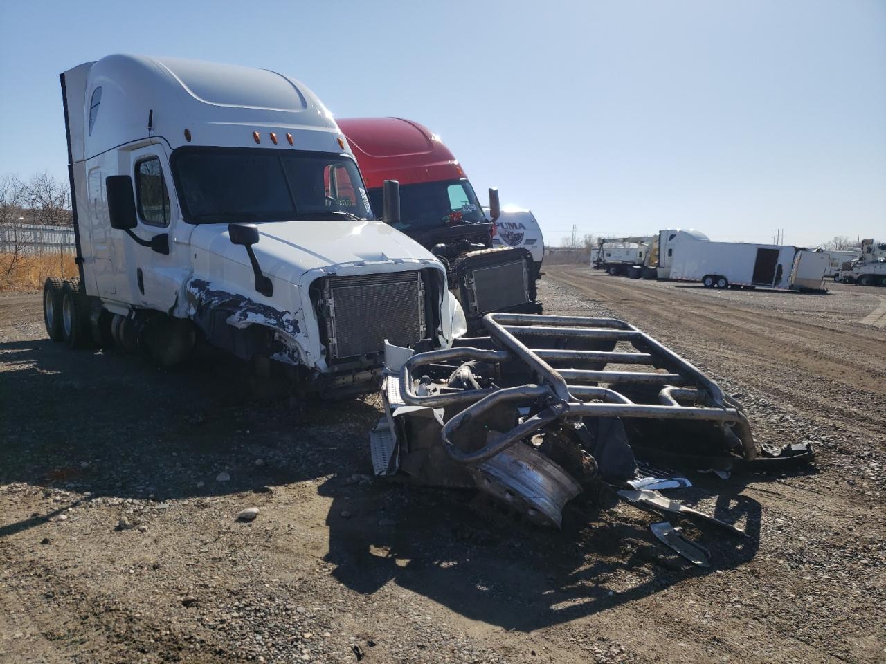 FREIGHTLINER CASCADIA 1 2018 with VIN 3AKJGLDR1JSJH6624 - Photo from auction