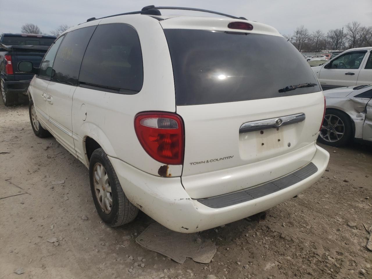 Photo 3 from auction – 2002 CHRYSLER TOWN & COU with VIN 2C4GP54L62R631100