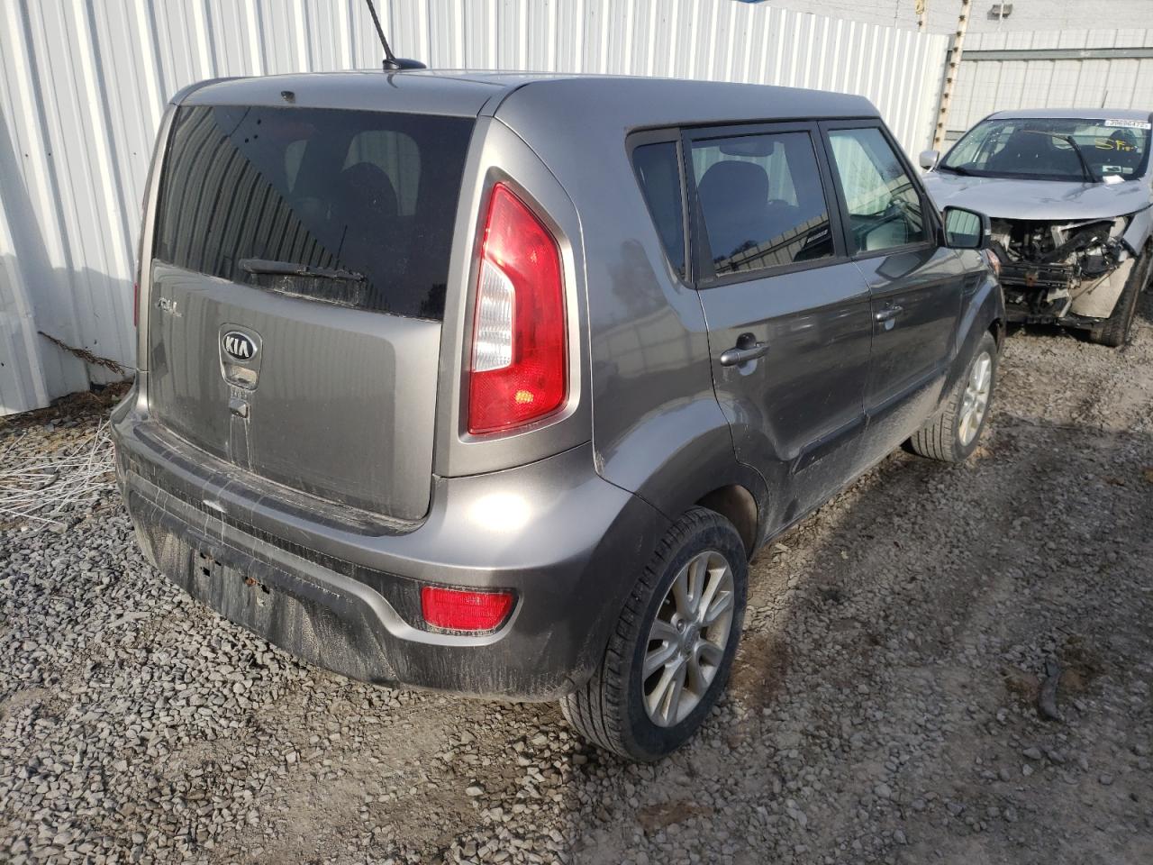 Фото 4 с аукциона – 2013 KIA SOUL + с VIN KNDJT2A63D7631171